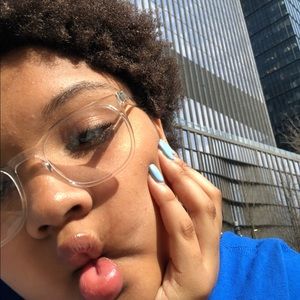 Meet your Posher, Destiny